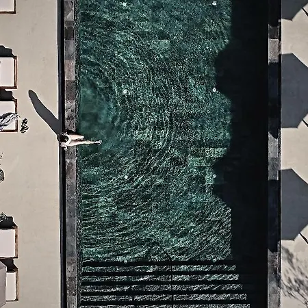 Istoria, A Member Of Design Perivolos (Santorini)